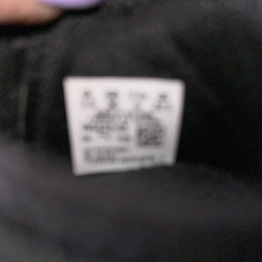 Puma Slip On Black Athletic Shoes with Shimmering Logo - Picture 5 of 5